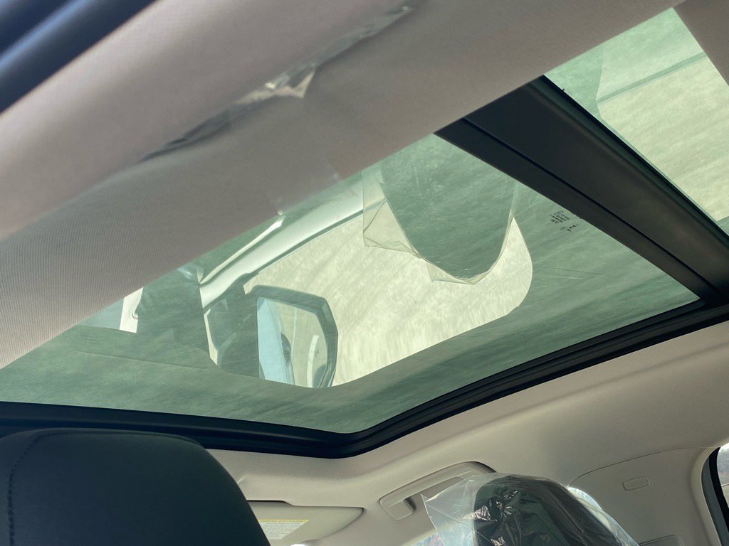 New 2025 Volkswagen Taos SE image 11