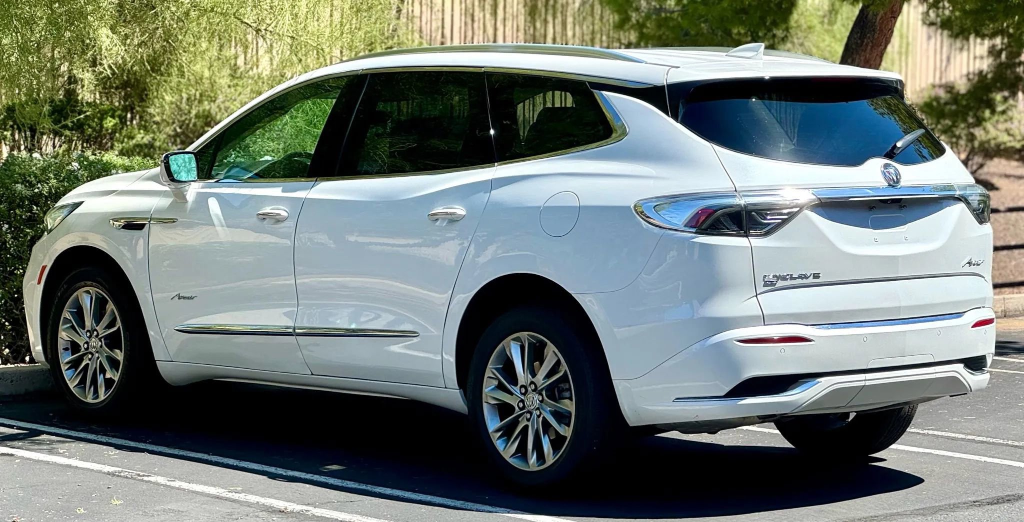 Used 2023 Buick Enclave Avenir w/ Avenir Technology Package image 6