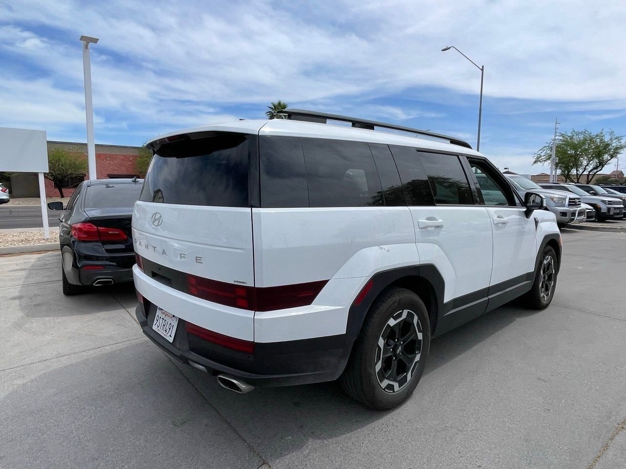 Used 2025 Hyundai Santa Fe SEL image 2