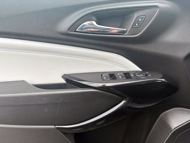 Used 2025 Chevrolet Trax LT w/ Driver Confidence Package FWD image 22