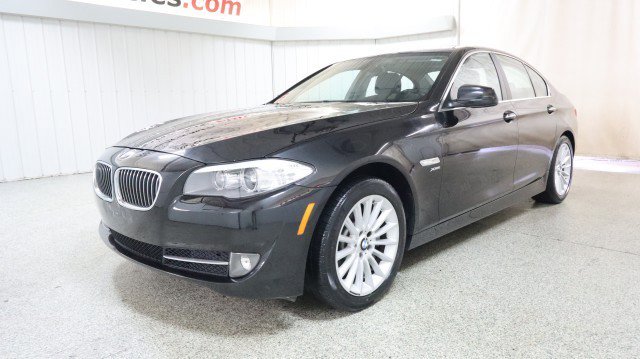 Used 2011 BMW 535i xDrive Sedan AWD/4WD image 2