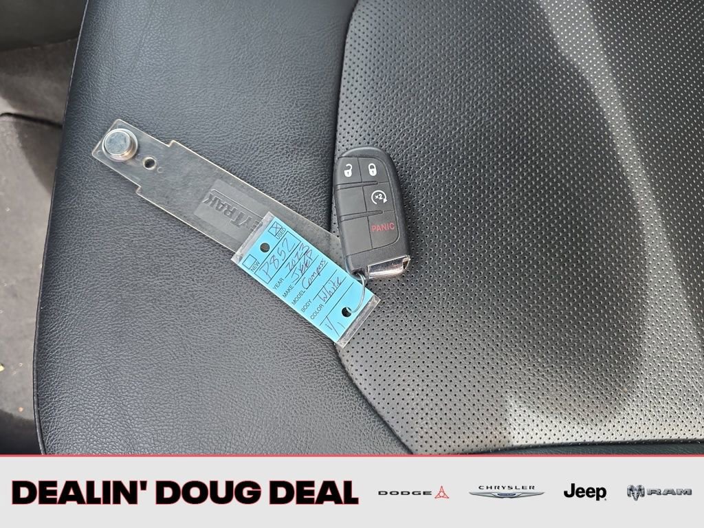 Used 2023 Jeep Compass Limited image 28