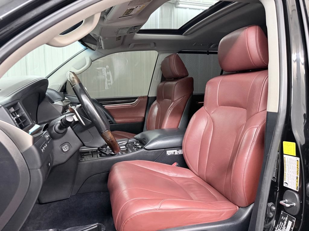 Used 2016 Lexus LX 570 4WD image 13