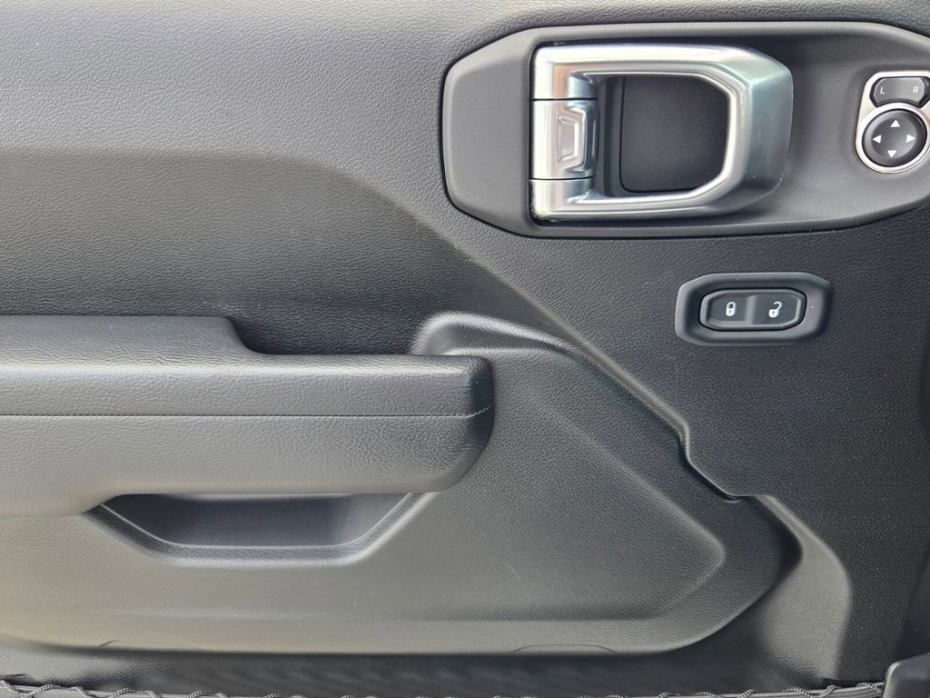 Used 2024 Jeep Wrangler Unlimited Rubicon image 28