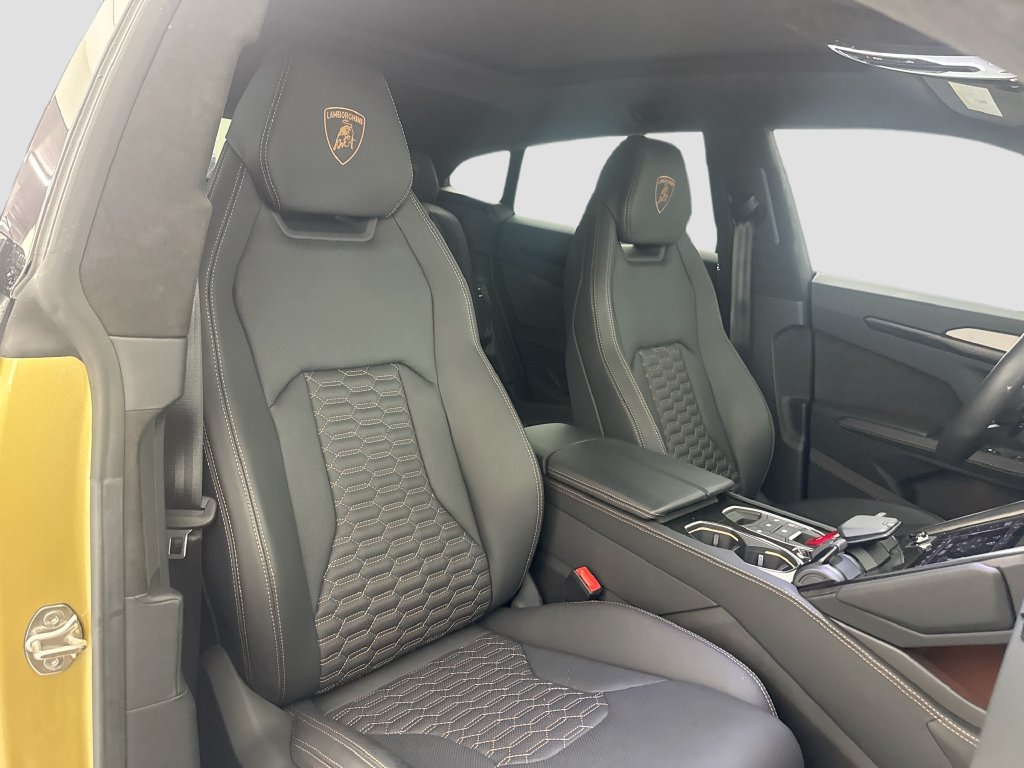 Used 2024 Lamborghini Urus S AWD/4WD image 31