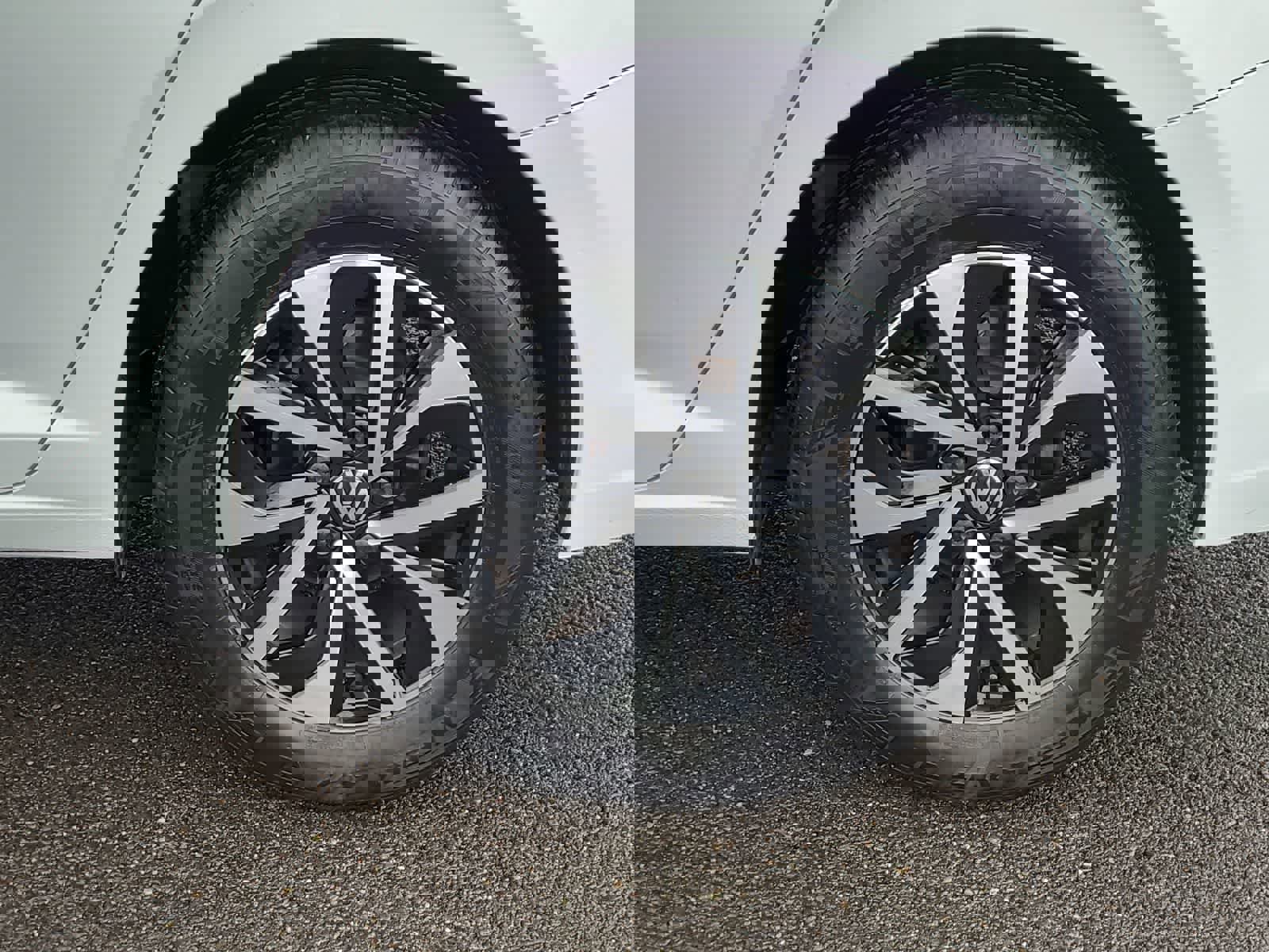 Used 2025 Volkswagen Jetta S image 16