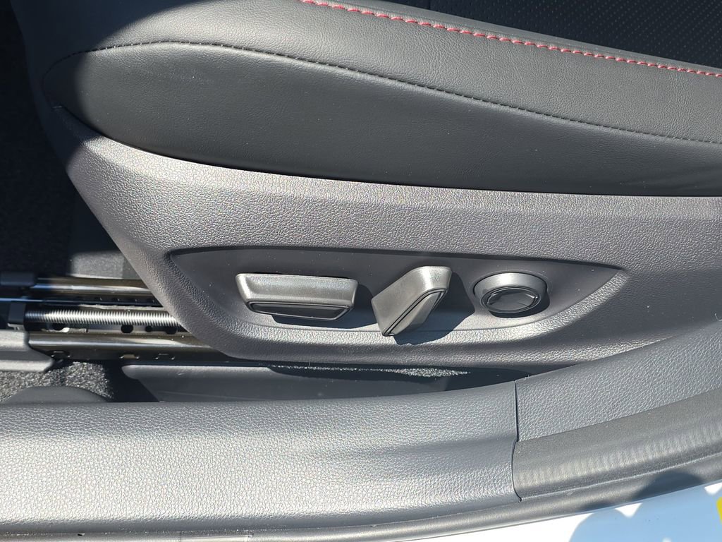 New 2025 Toyota Prius Plug-In Hybrid w/ Limited Premium Package image 18