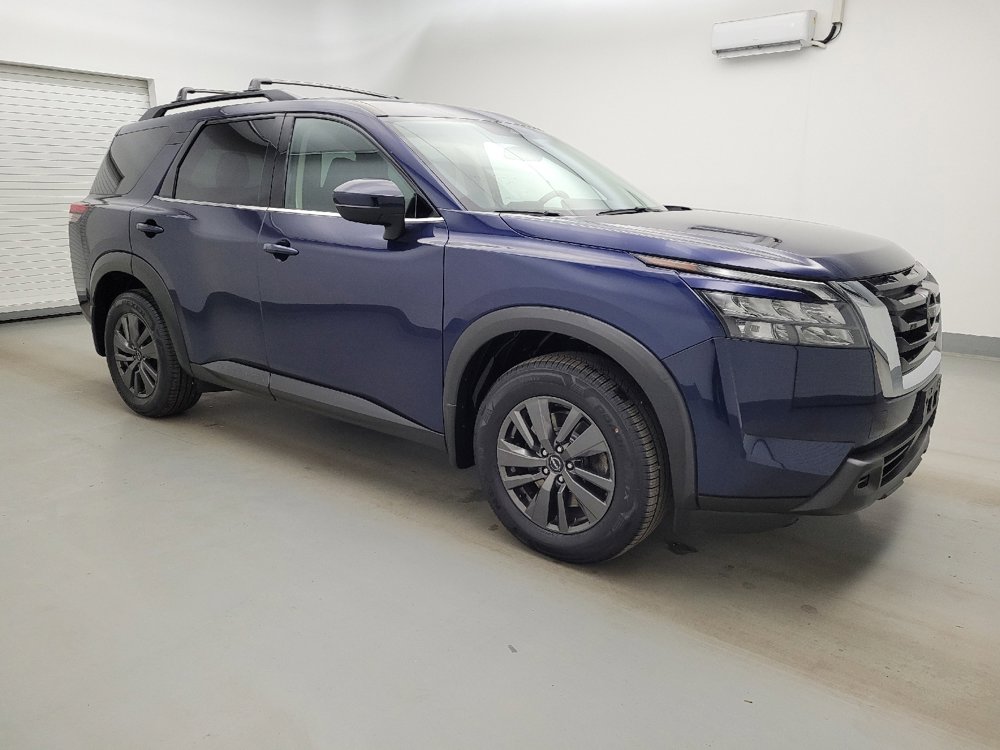 Used 2023 Nissan Pathfinder SV AWD/4WD image 11