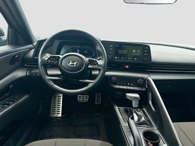Certified 2025 Hyundai Elantra Sport FWD image 21
