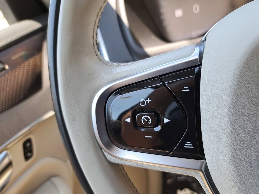 Used 2025 Volvo XC90 T8 Ultra AWD/4WD image 19