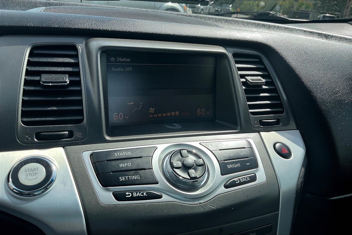 Used 2012 Nissan Murano SV AWD/4WD image 14