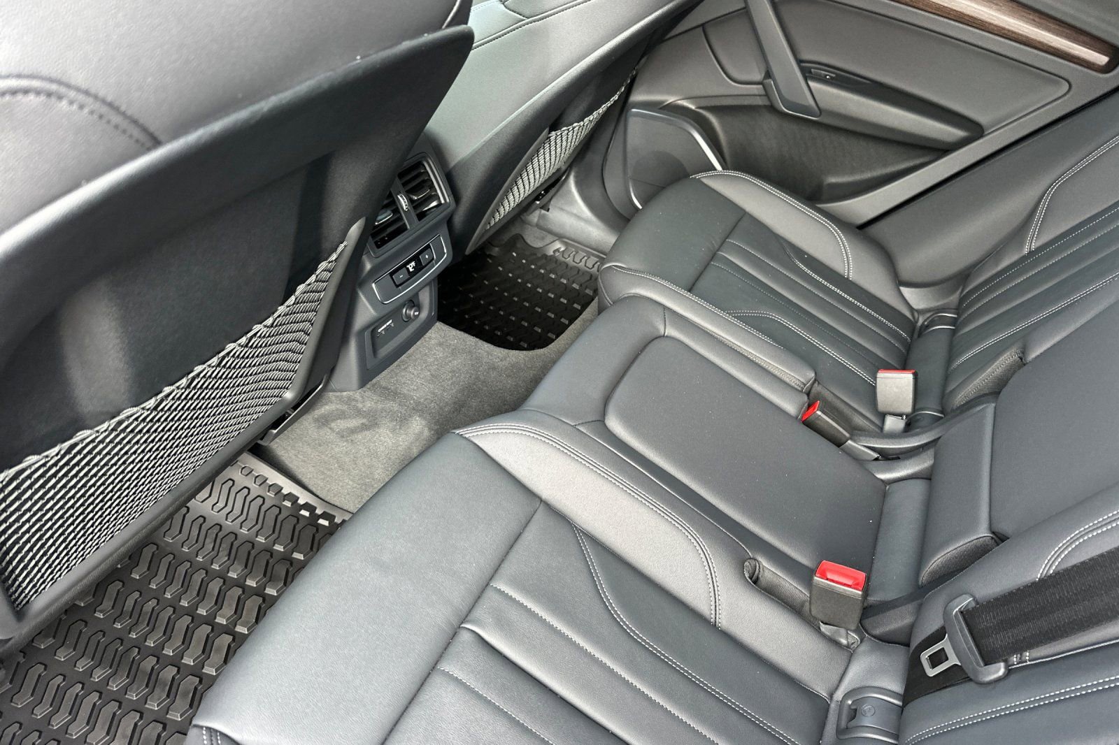 Used 2025 Audi Q5 2.0T Premium image 11