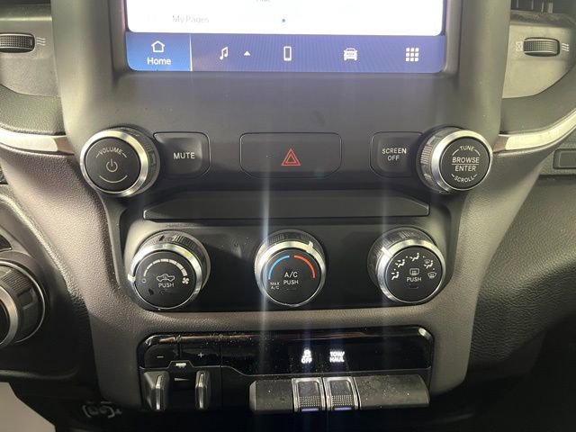 Used 2024 RAM 2500 Big Horn AWD/4WD image 31