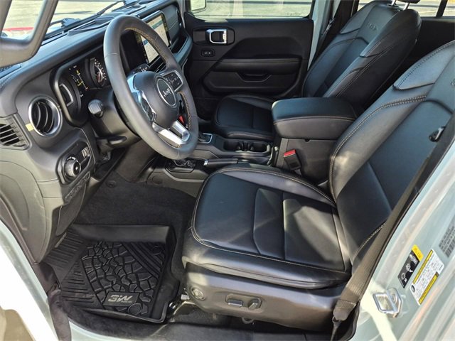 Used 2024 Jeep Wrangler Sahara image 18