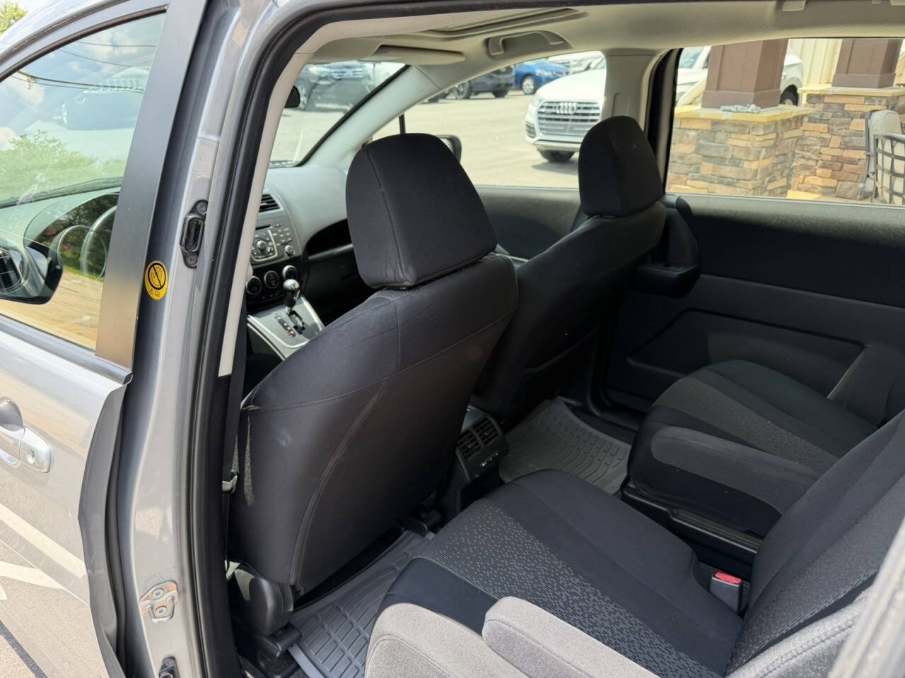 Used 2012 MAZDA MAZDA5 Touring w/ Moonroof & Audio Pkg FWD image 21