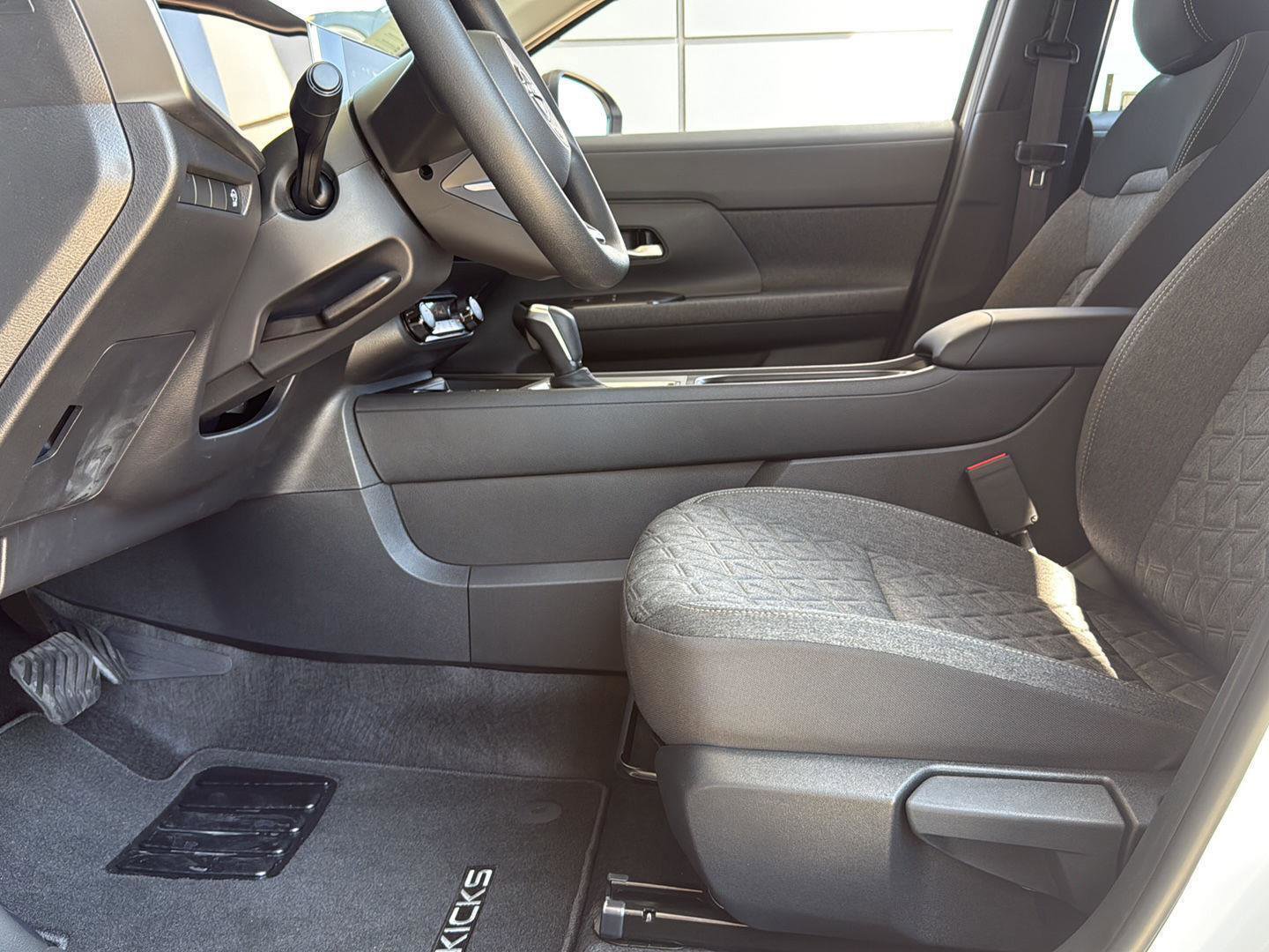 New 2026 Nissan Kicks SV w/ SV Premium Package image 15