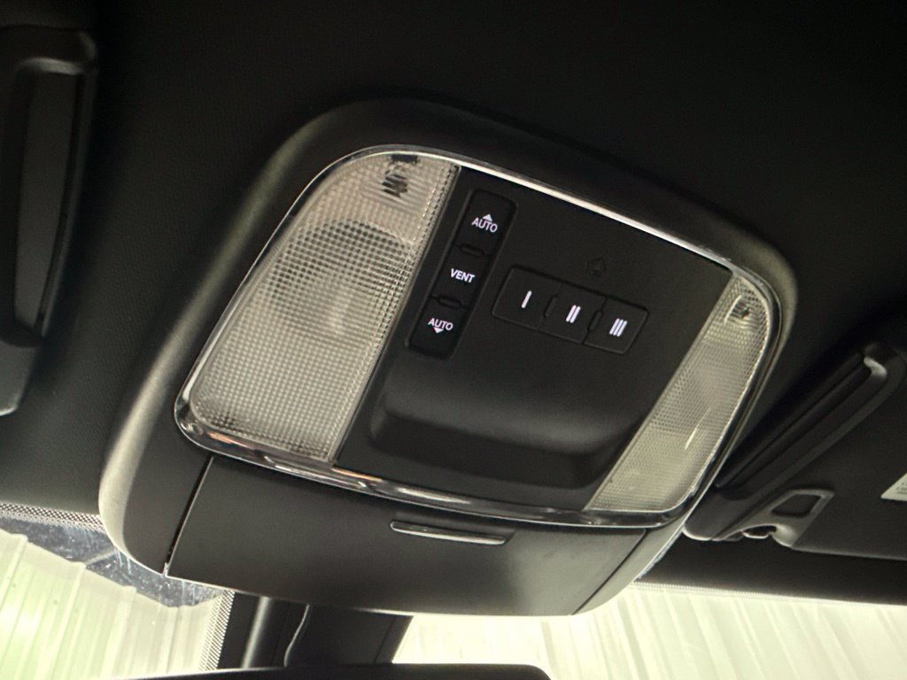 Used 2018 Dodge Charger R/T Scat Pack RWD image 27