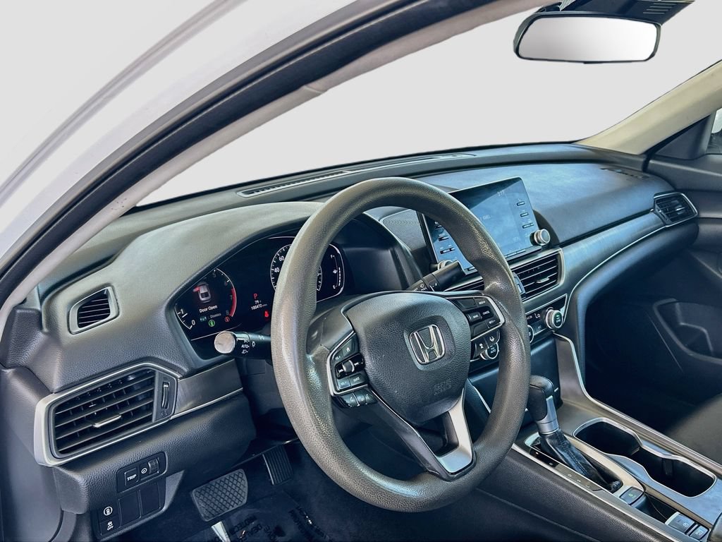 Used 2018 Honda Accord LX image 9