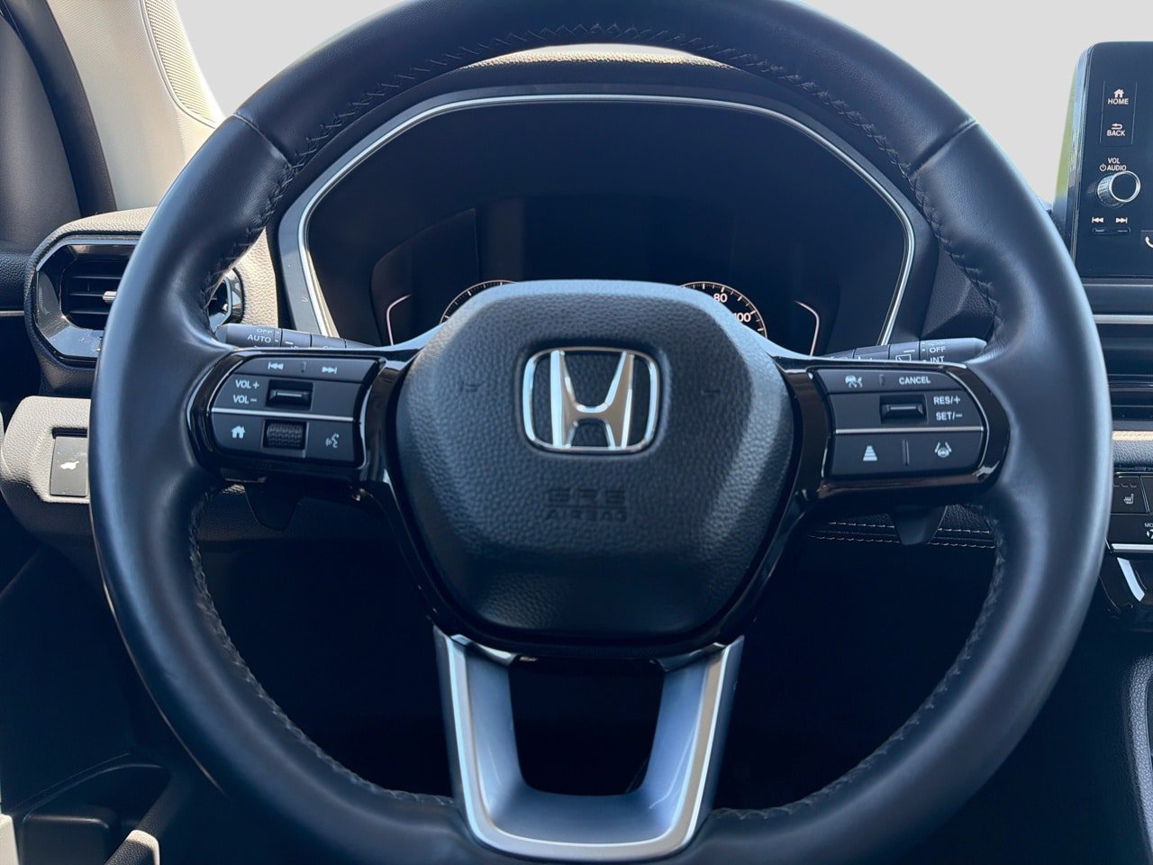 Used 2025 Honda Pilot EX-L image 19