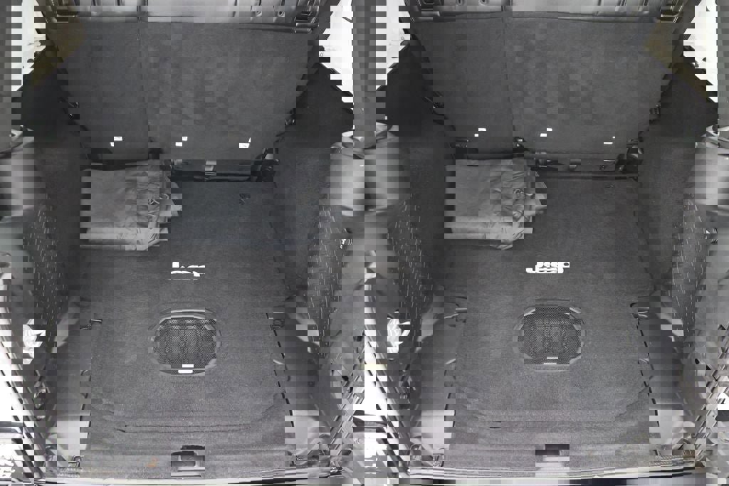 Used 2017 Jeep Wrangler Unlimited Rubicon image 33