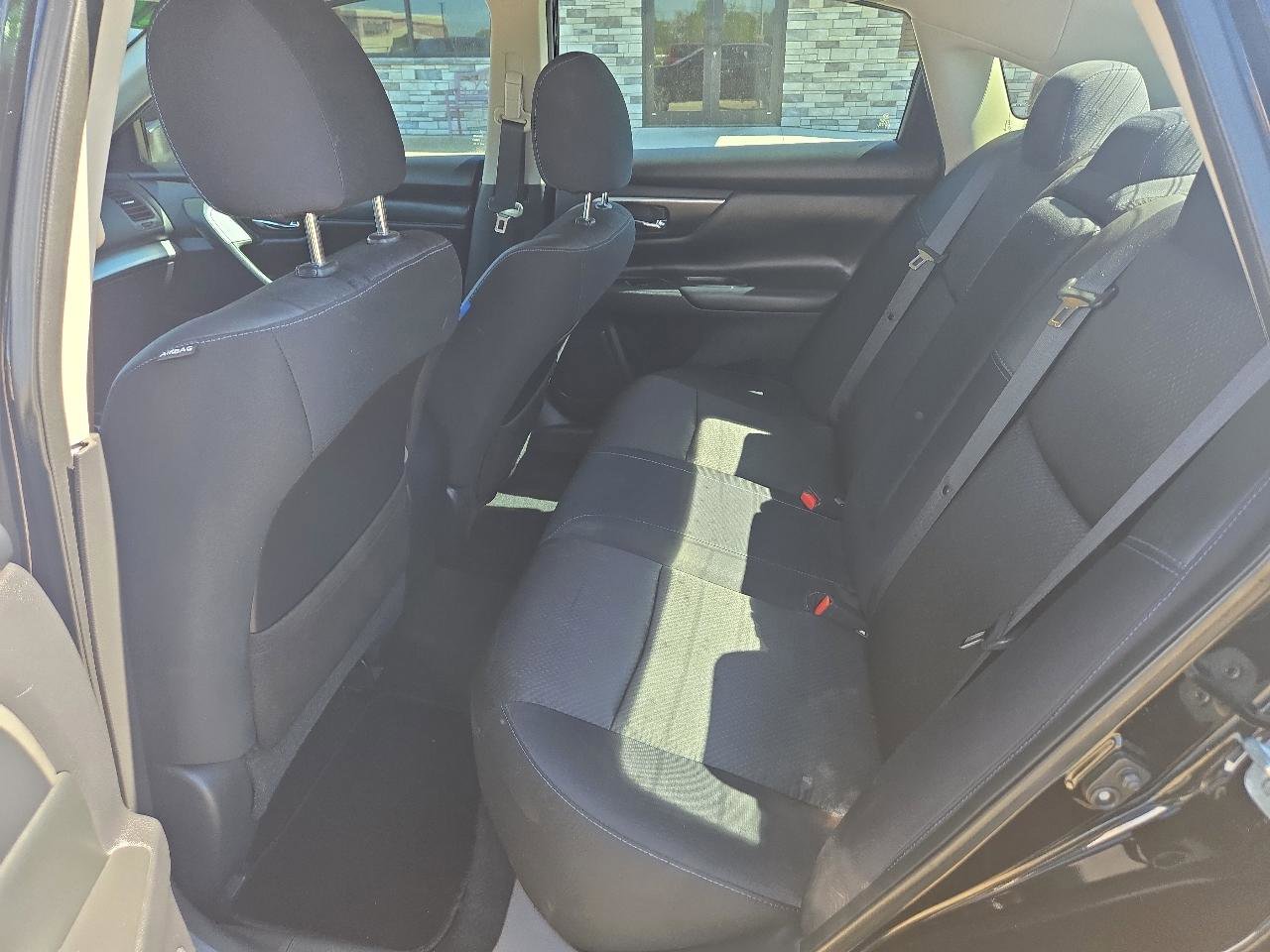 Used 2016 Nissan Altima 2.5 SR FWD image 10