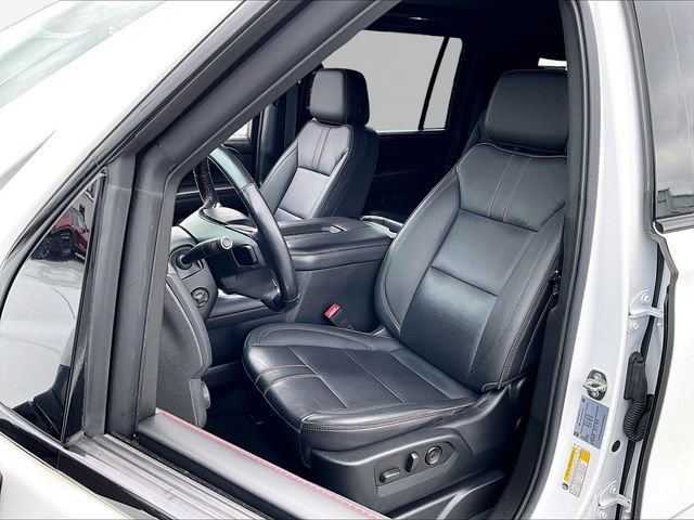 Used 2022 Chevrolet Suburban RST w/ Luxury Package AWD/4WD image 10