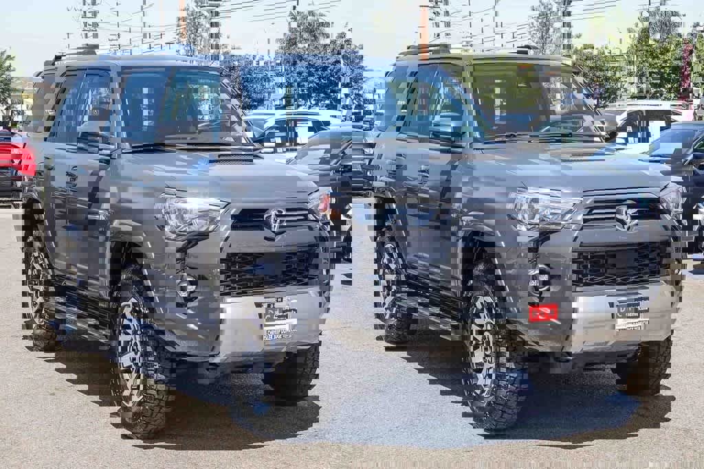 Used 2024 Toyota 4Runner TRD Off-Road image 3