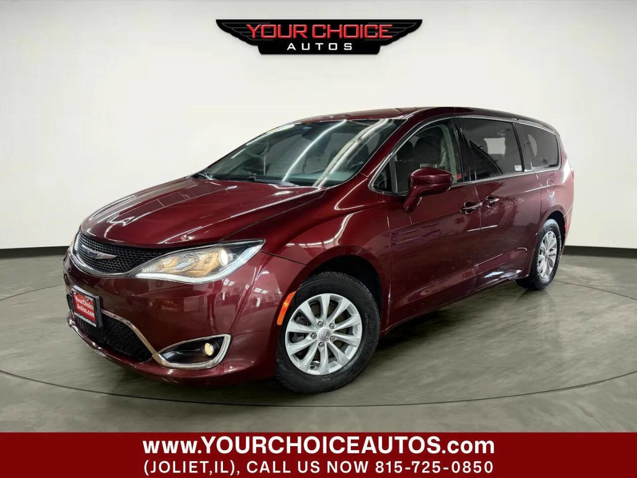 Used 2019 Chrysler Pacifica Touring Plus FWD image 1