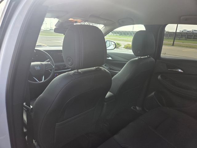 Used 2025 Buick Encore GX Preferred AWD/4WD image 43