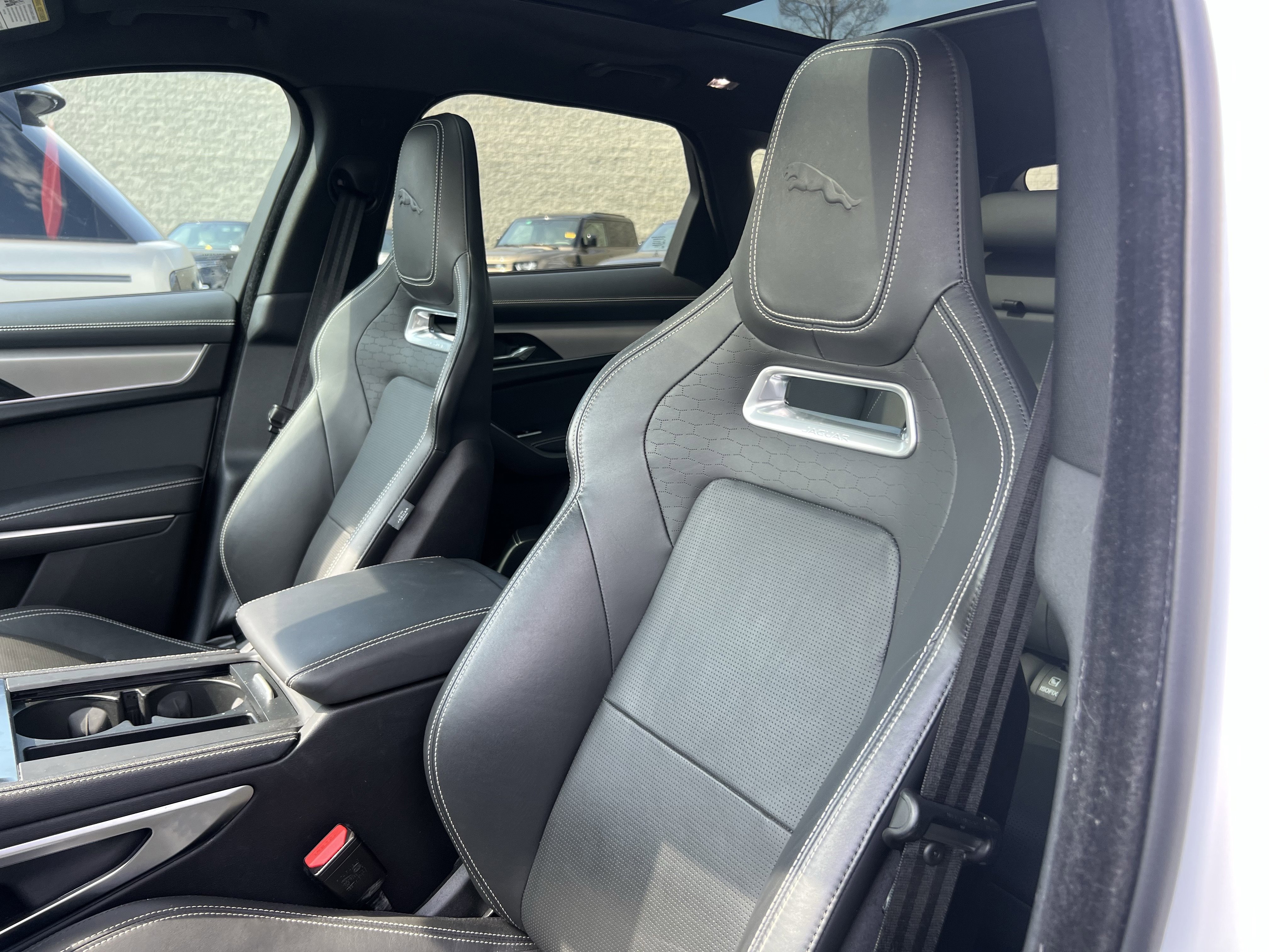 Certified 2025 Jaguar F-PACE R-Dynamic S image 15