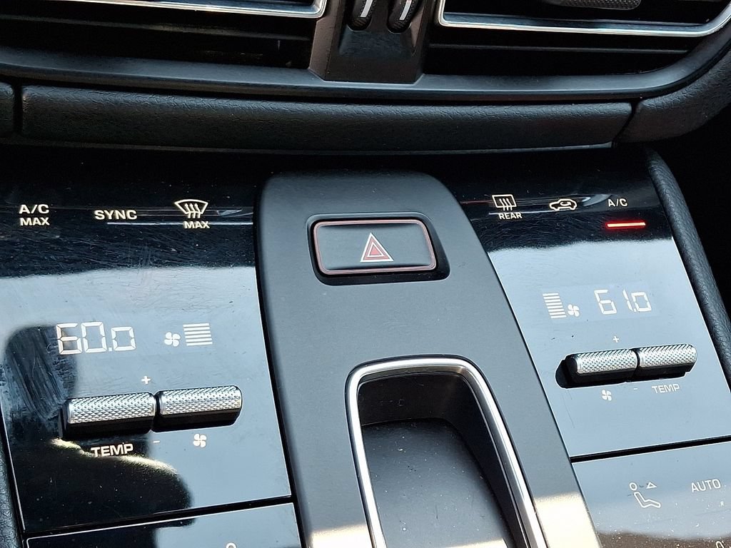 Used 2024 Porsche Macan S AWD/4WD image 17