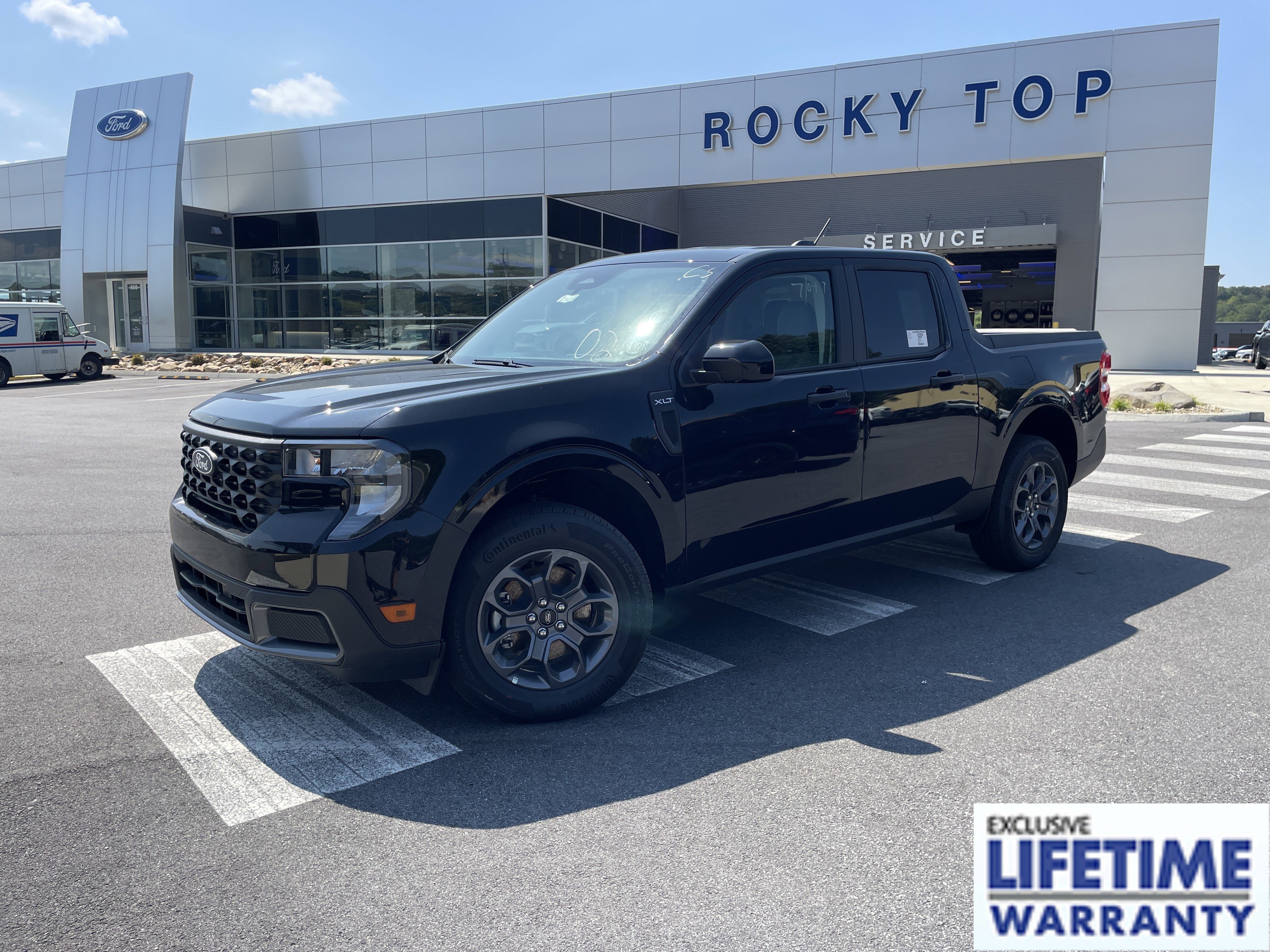 New 2025 Ford Maverick XLT w/ XLT Luxury Package AWD/4WD image 1
