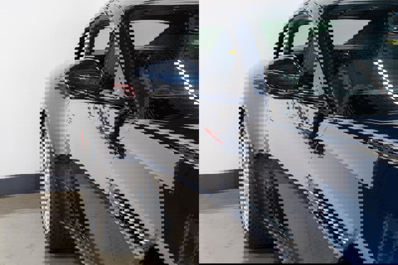 Used 2018 Aston Martin DB11 V12 image 27