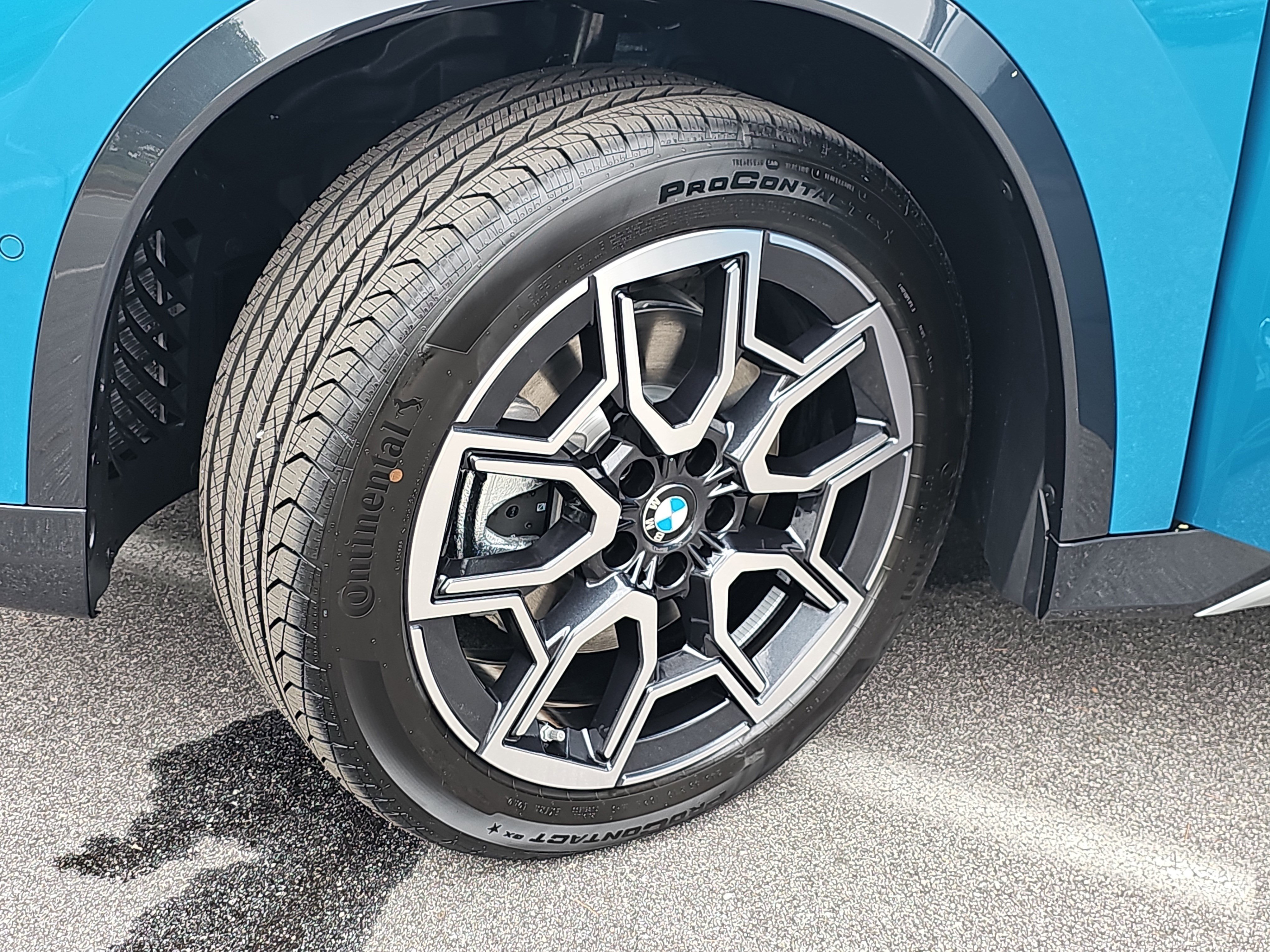 New 2025 BMW X1 xDrive28i w/ Technology Package image 34