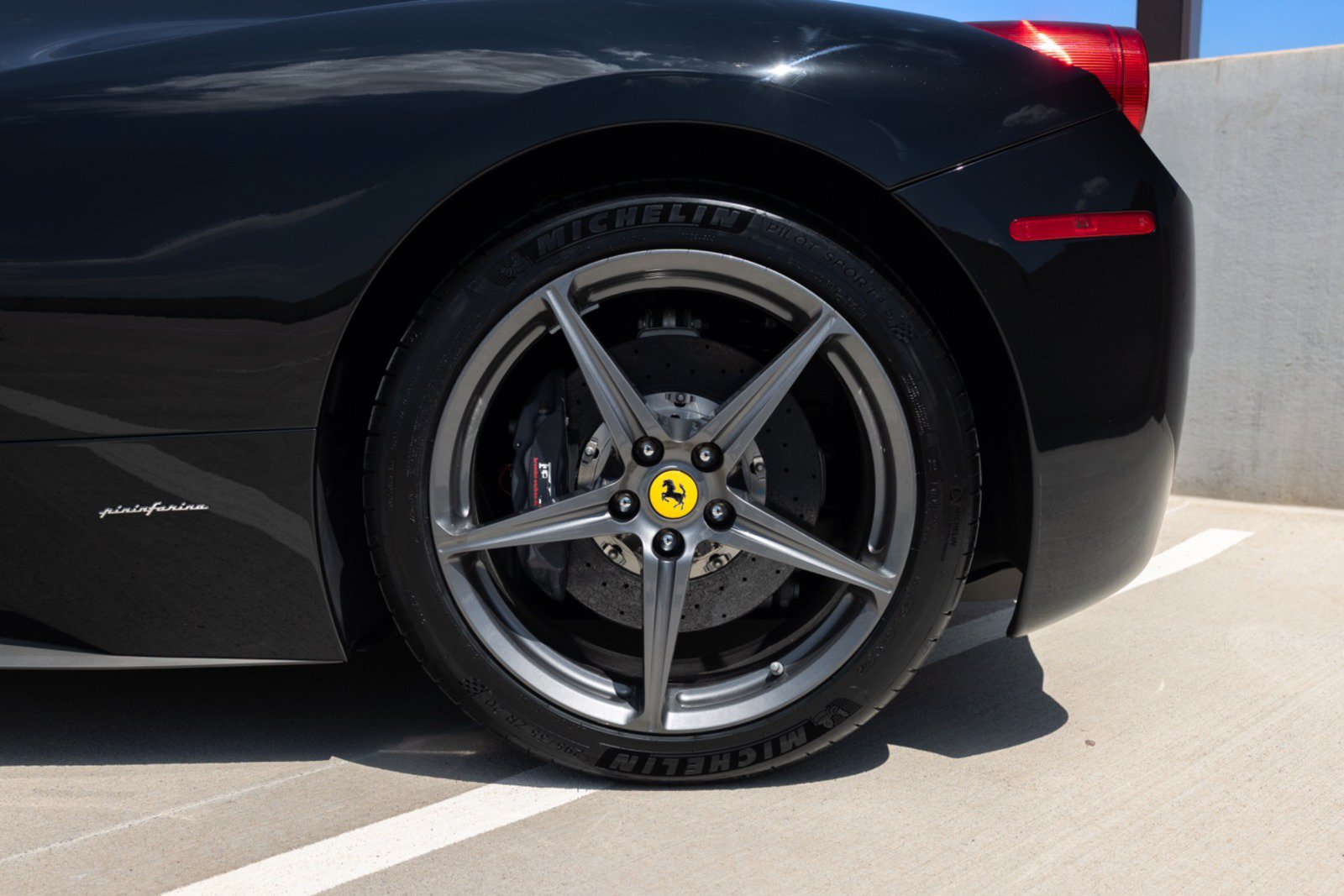 Used 2012 Ferrari 458 Spider RWD image 19