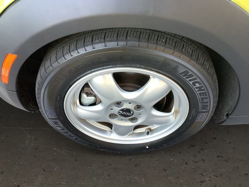 Used 2011 MINI Cooper Hardtop image 10
