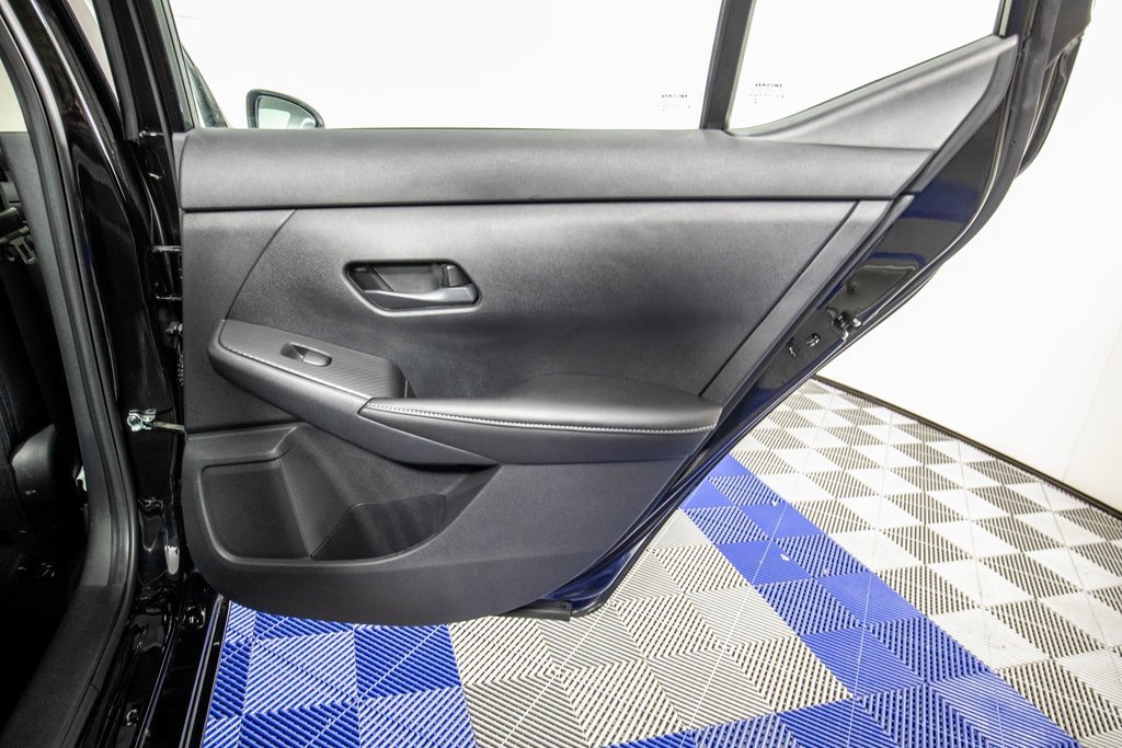 Used 2024 Nissan Sentra SV w/ Trunk Package image 16