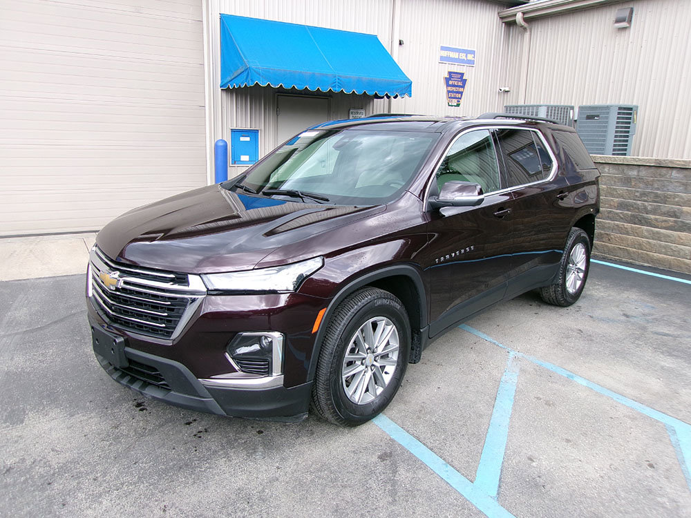 Used 2022 Chevrolet Traverse LT w/ LPO, Floor Liner Package image 5