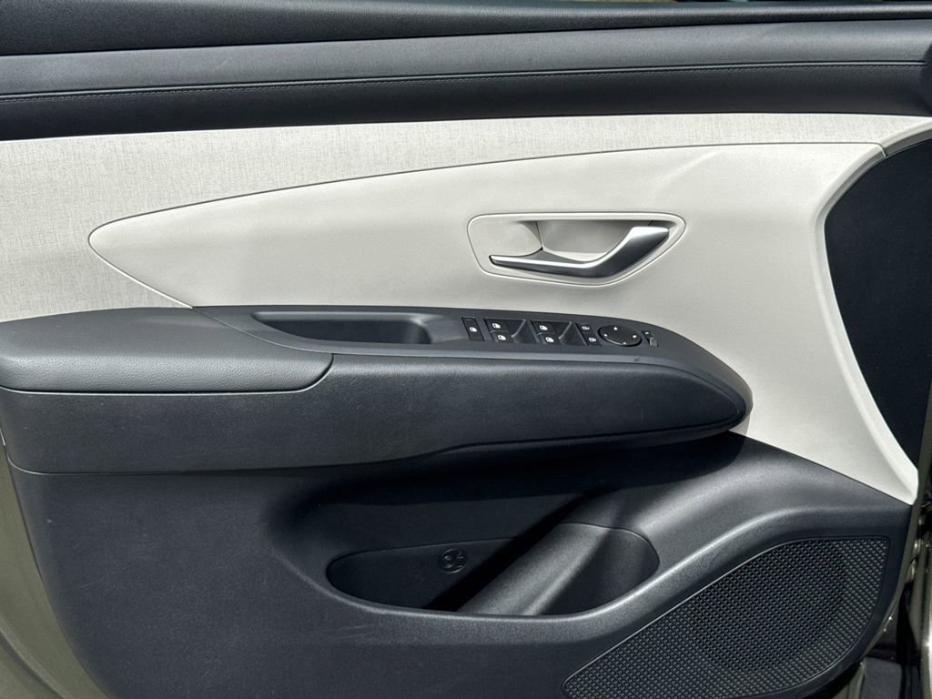 Certified 2025 Hyundai Tucson SEL FWD image 10
