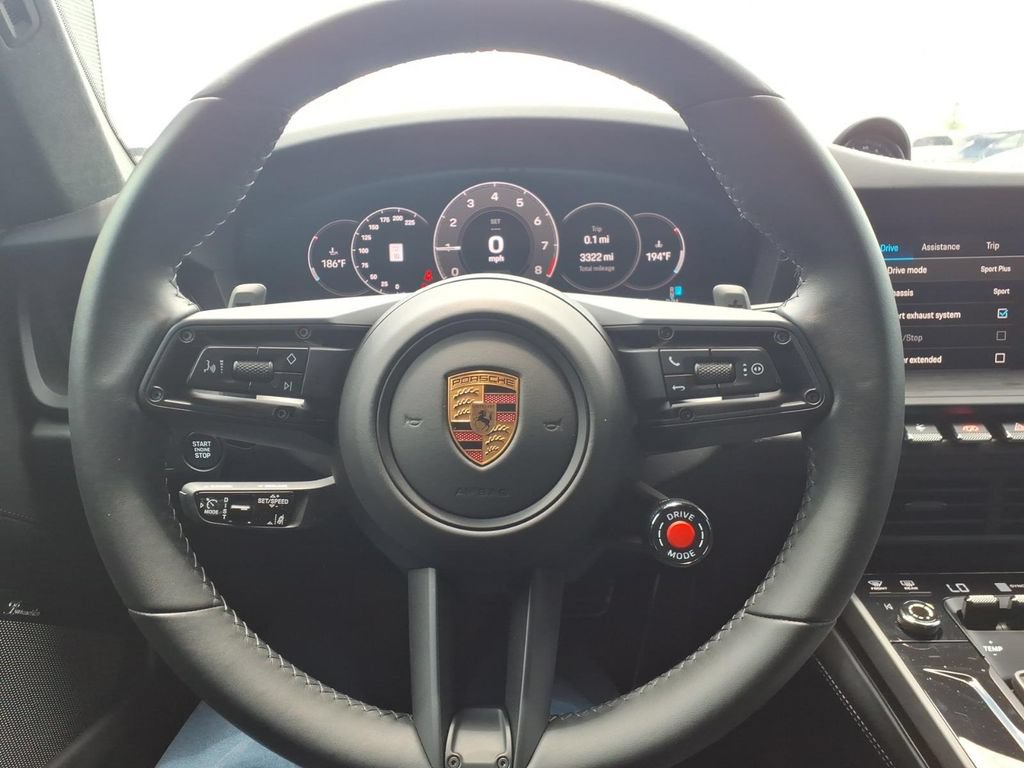 Certified 2025 Porsche 911 Carrera GTS RWD image 22