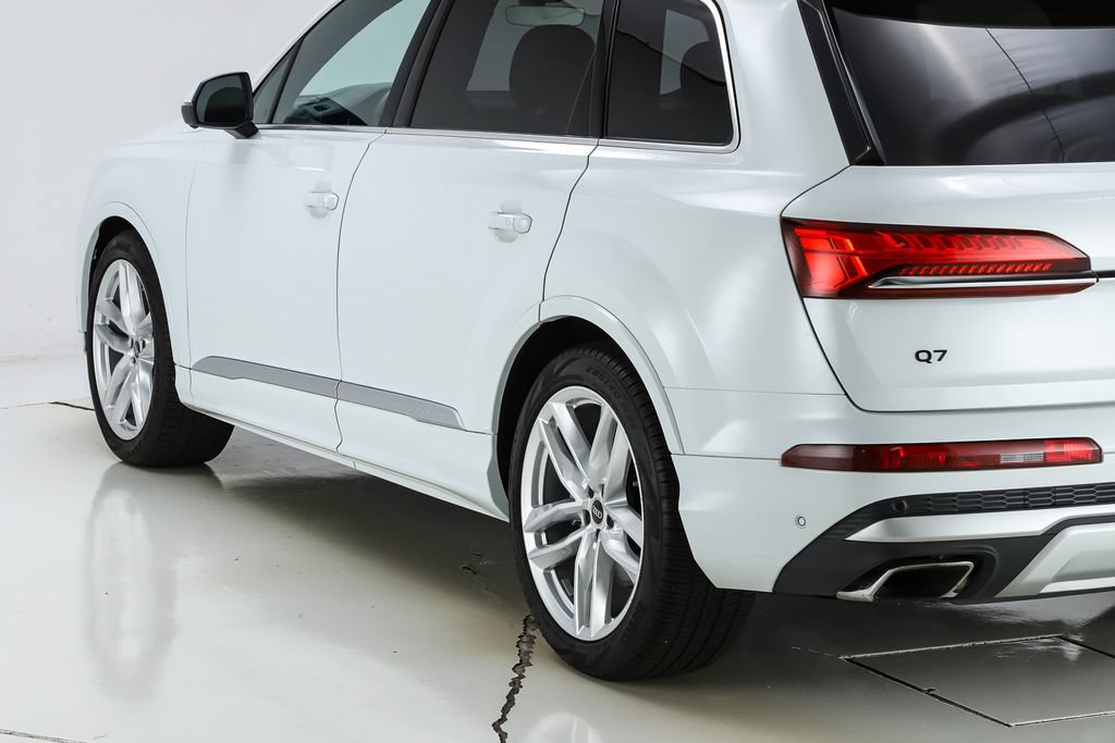 Used 2025 Audi Q7 3.0T Prestige w/ Prestige Package AWD/4WD image 11