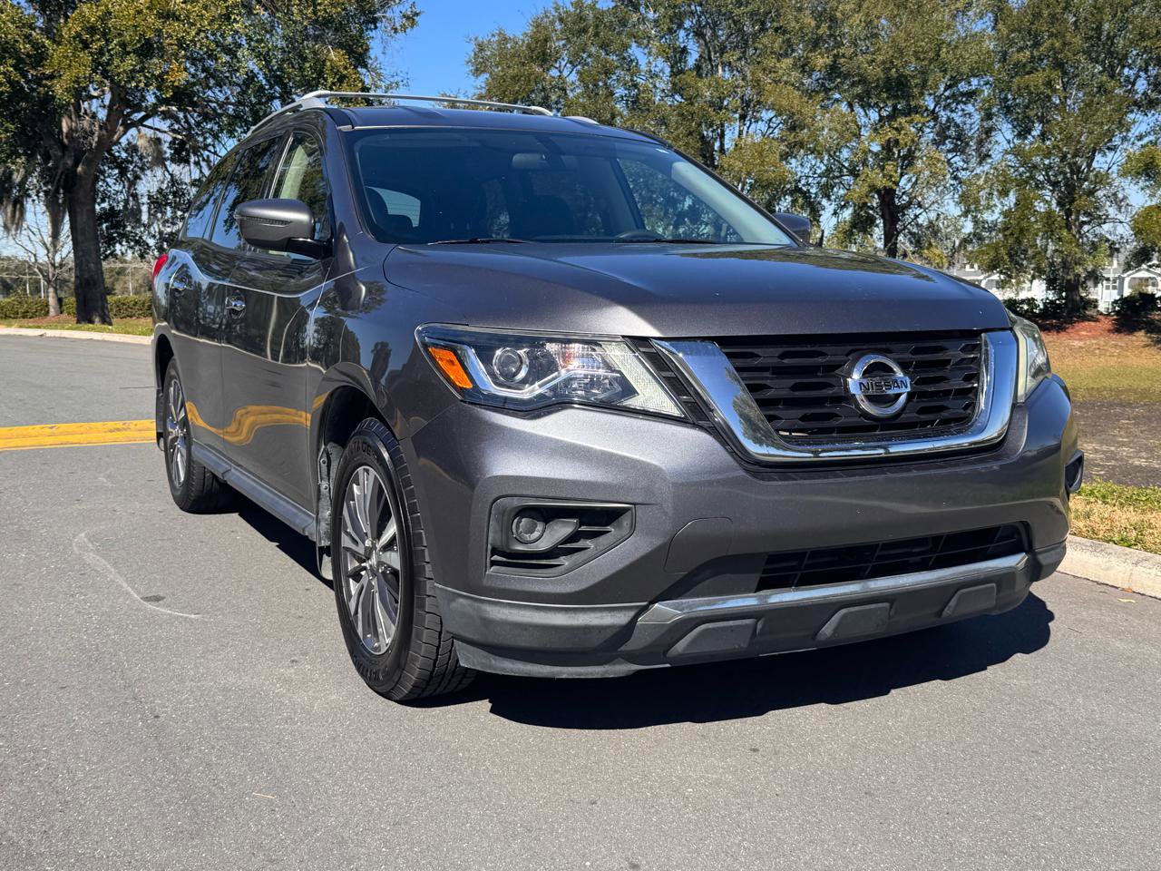 Used 2019 Nissan Pathfinder S image 28