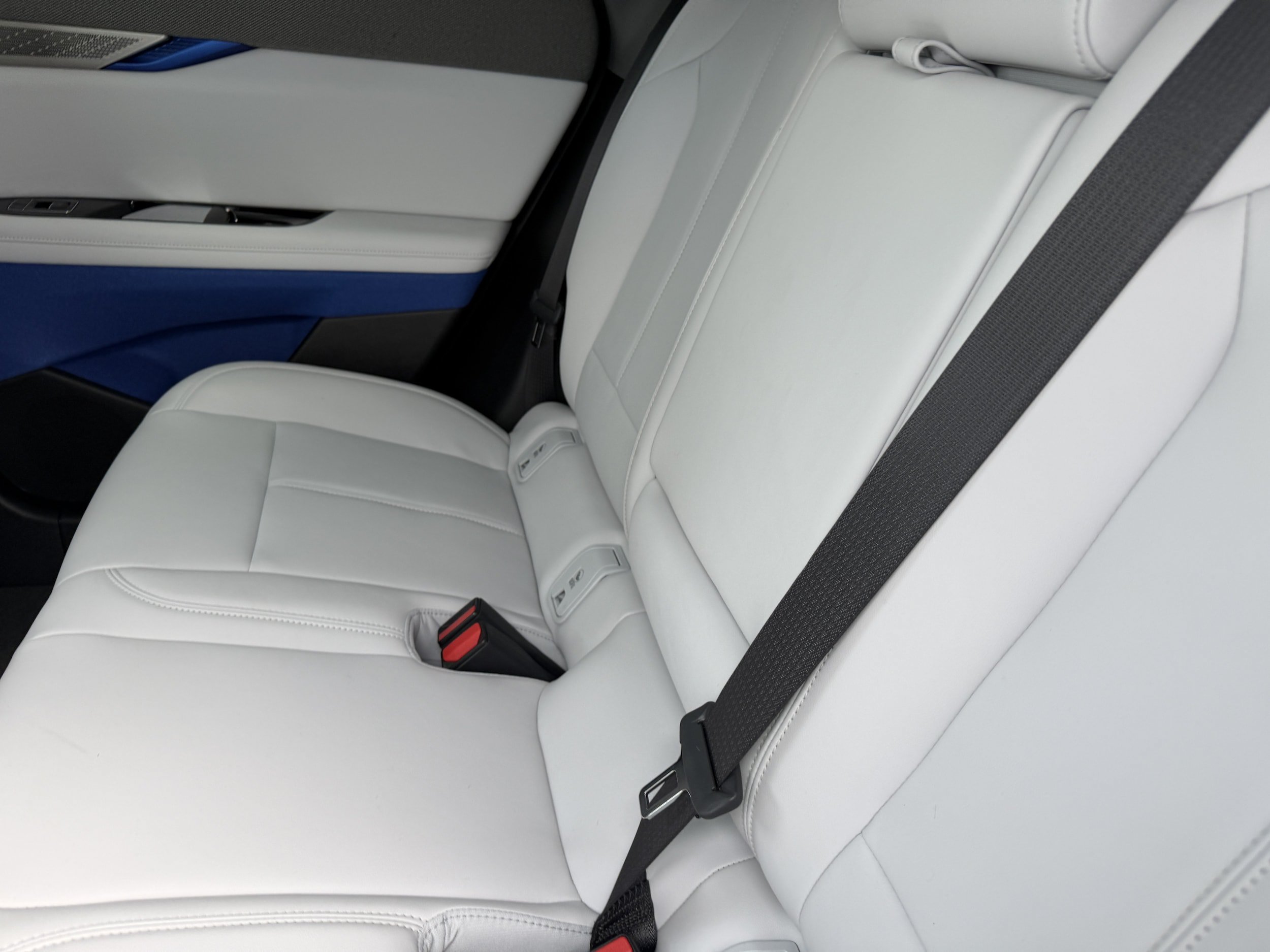 New 2026 Cadillac Optiq Luxury 1 RWD image 17