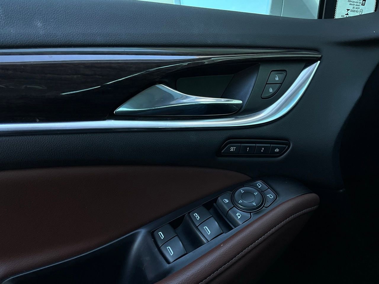 Used 2018 Buick Enclave Avenir w/ Avenir Technology Package image 24