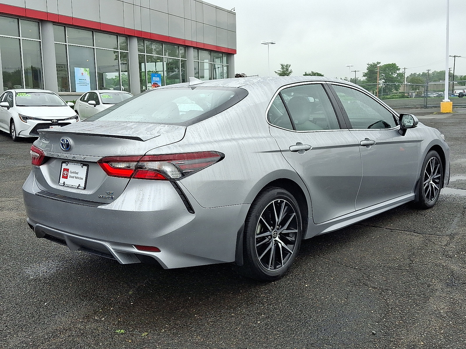 Certified 2024 Toyota Camry SE image 6