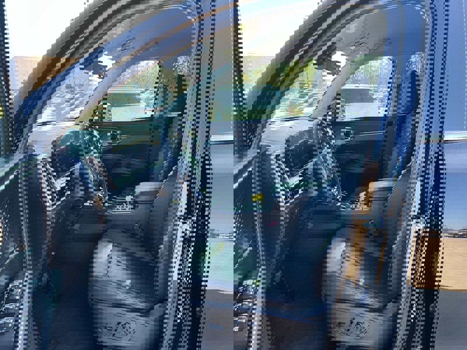 Used 2024 Kia Sorento S w/ Panoramic Sunroof Package image 25