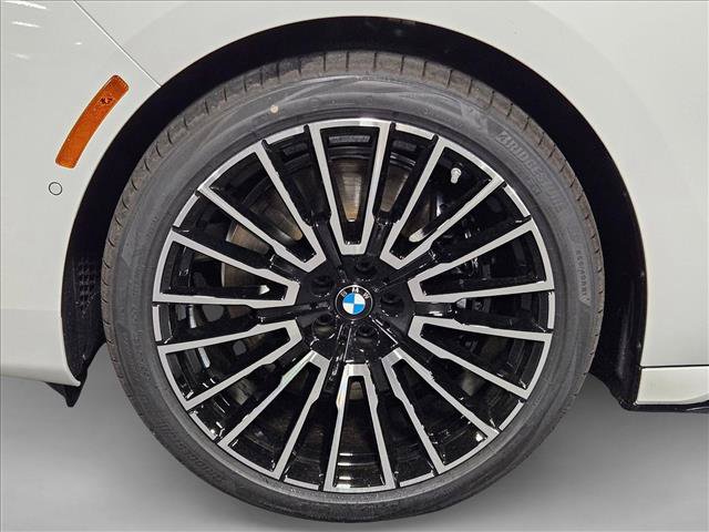 New 2026 BMW 740i RWD image 10