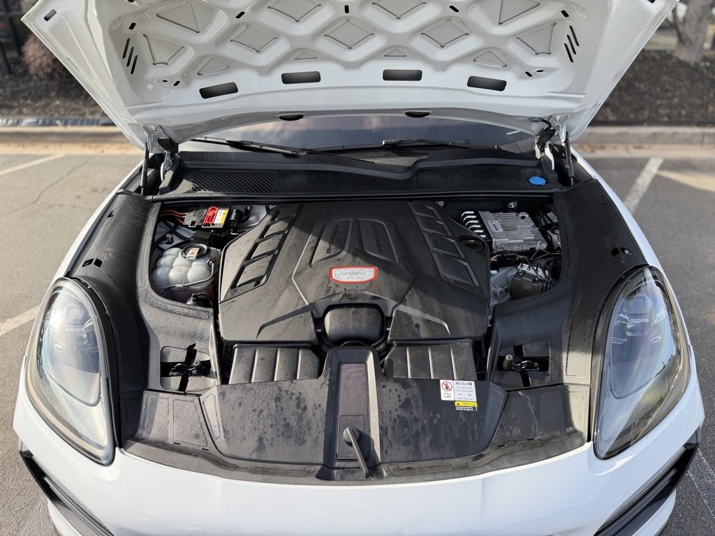 Used 2023 Porsche Cayenne GTS image 6