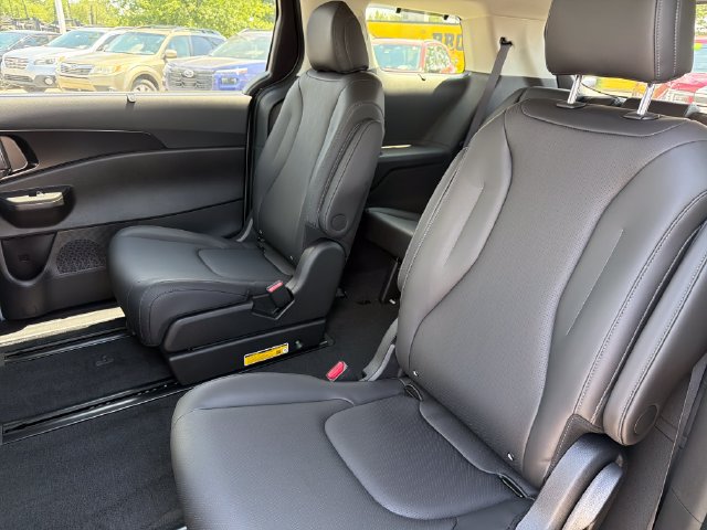 New 2027 Kia Carnival SX w/ Dark Edition Package FWD image 20
