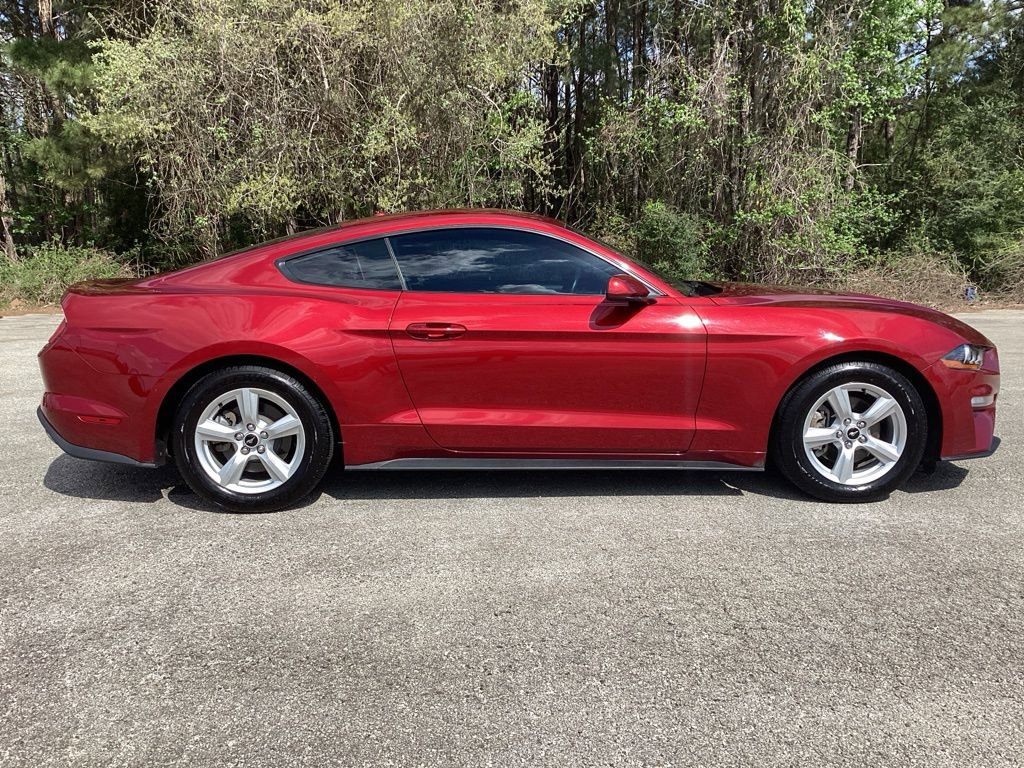 Used 2019 Ford Mustang Coupe image 4